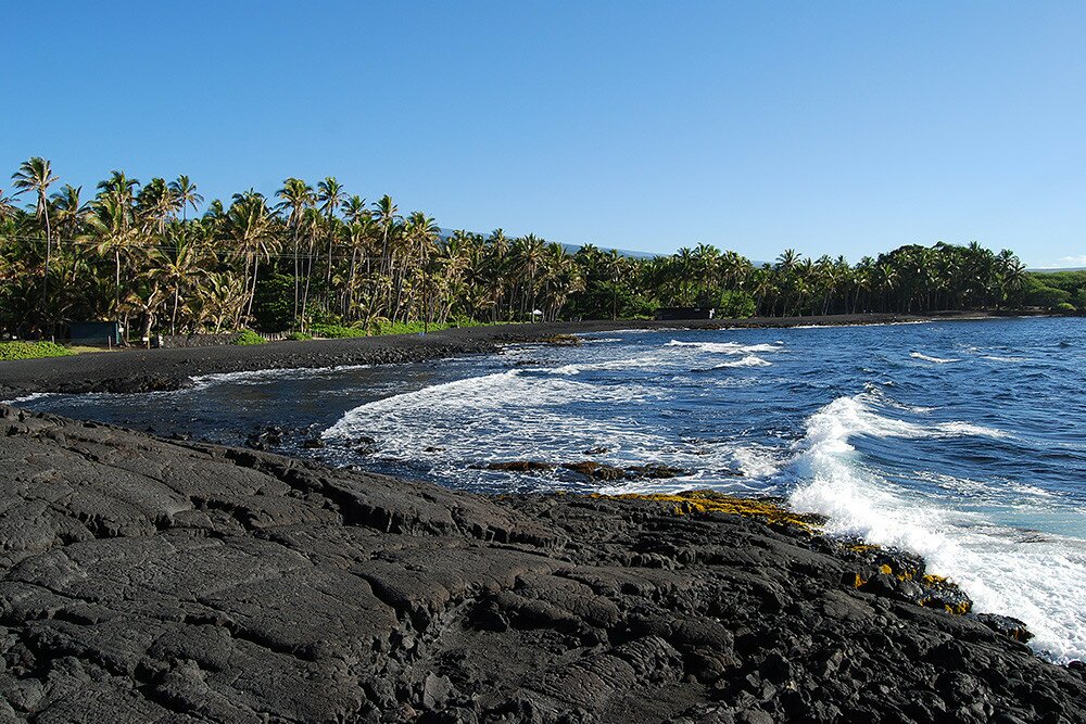 Пуналу'у, гавайский Пляж чёрного песка