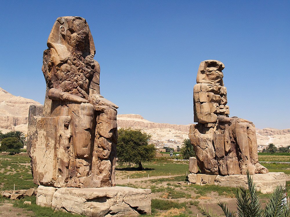 Колоссы Мемнона (Египет)