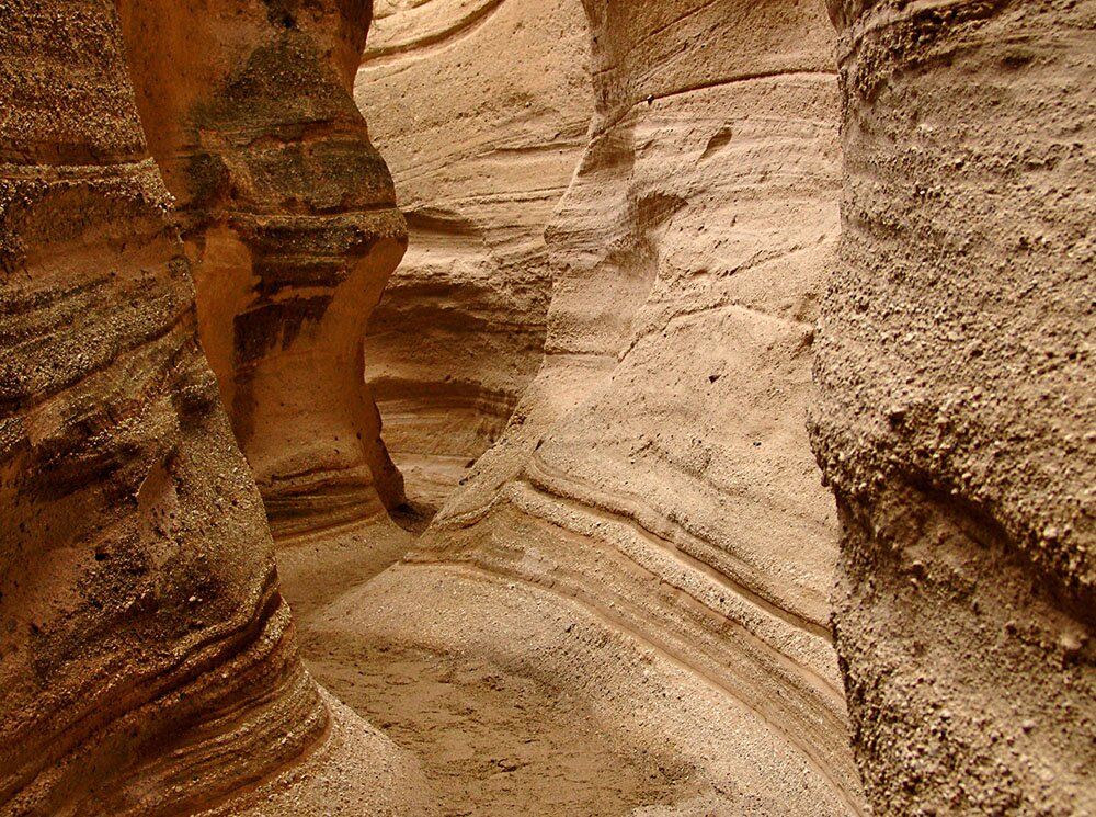 Ущелье в Национальном памятнике «Скалы-палатки Каша-Катуве»